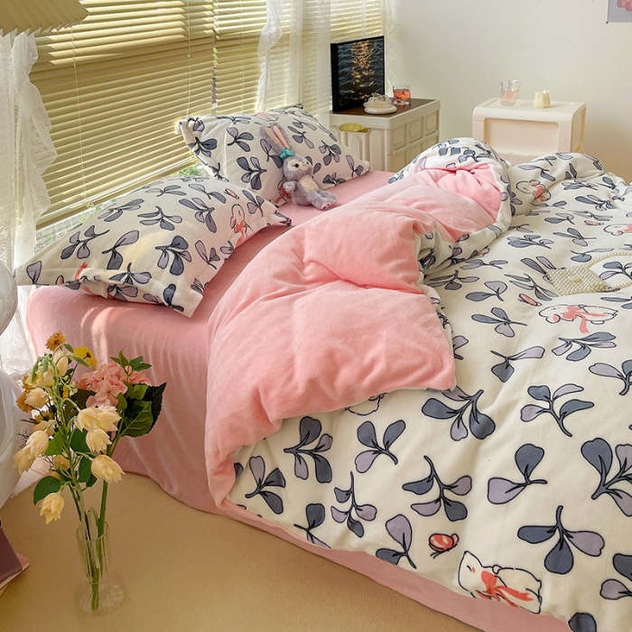 91家纺网 家纺一手货源 找家纺 慕尚 2022新款田园花卉类牛奶绒单被套 小花兔