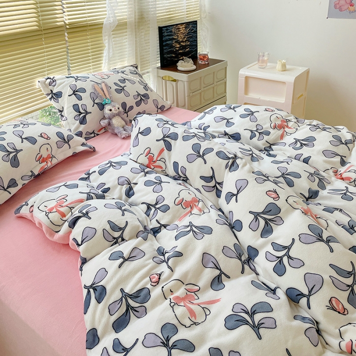 91家纺网 家纺一手货源 找家纺 慕尚 2022新款田园花卉类牛奶绒单被套 小花兔