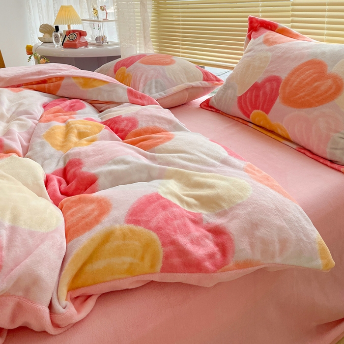 91家纺网 家纺一手货源 找家纺 慕尚 2022新款田园花卉类牛奶绒单被套 小桃桃