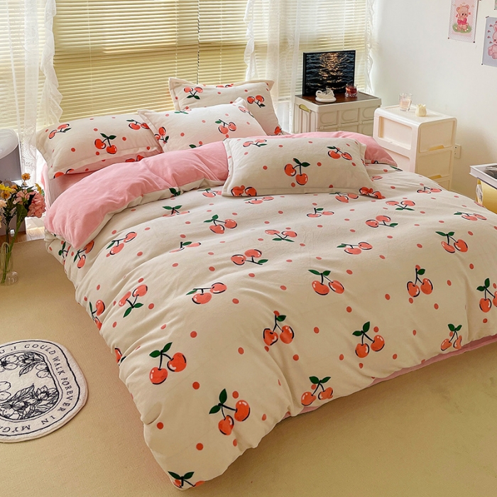 91家纺网 家纺一手货源 找家纺 慕尚2022新款田园花卉类牛奶绒四件套 樱桃恋人