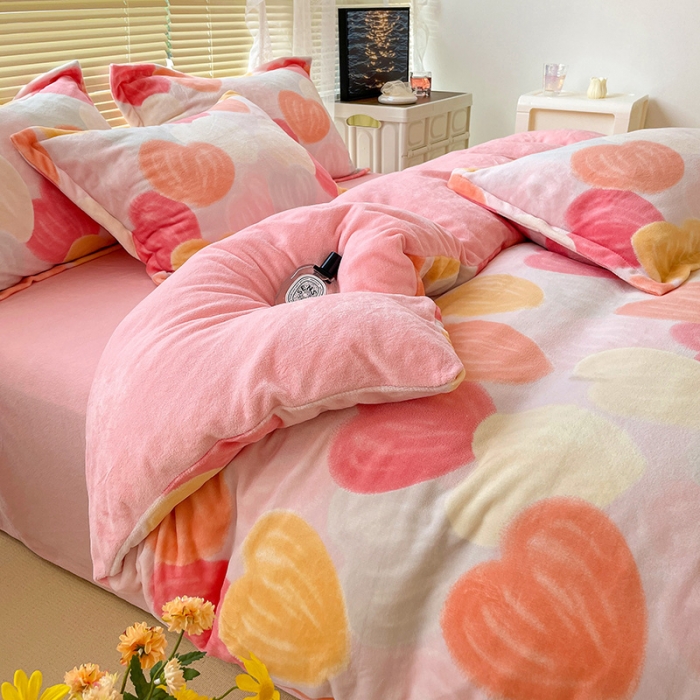 91家纺网 家纺一手货源 找家纺 慕尚2022新款田园花卉类牛奶绒四件套 小桃桃