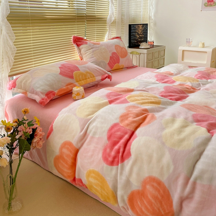 91家纺网 家纺一手货源 找家纺 慕尚2022新款田园花卉类牛奶绒四件套 小桃桃