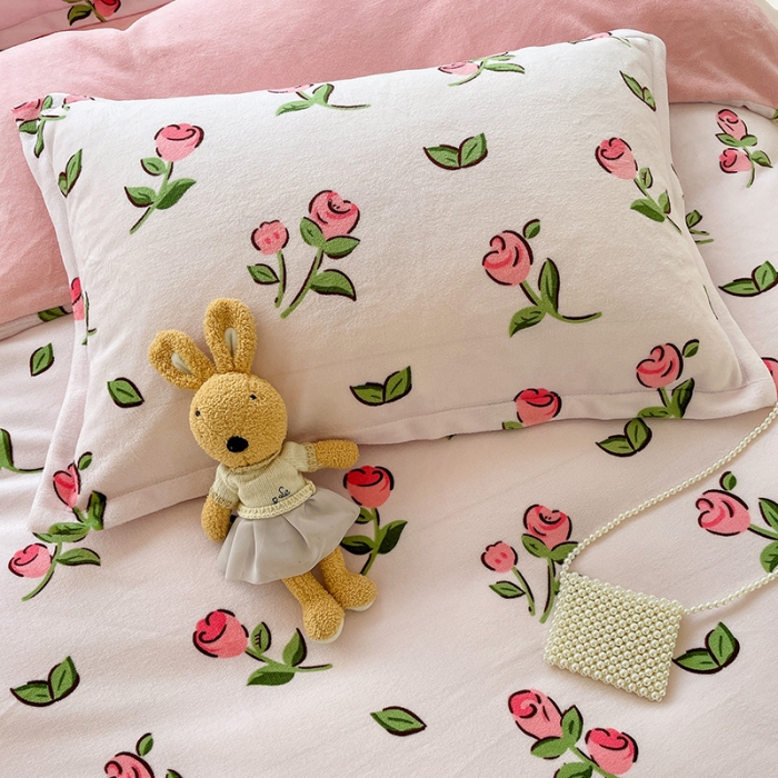 91家纺网 家纺一手货源 找家纺 慕尚2022新款田园花卉类牛奶绒四件套 花摇