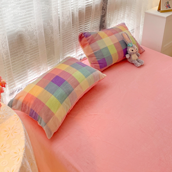 91家纺网 家纺一手货源 找家纺 慕尚2022新款撞色果冻格子复古格子牛奶绒四件套 果冻格子-粉