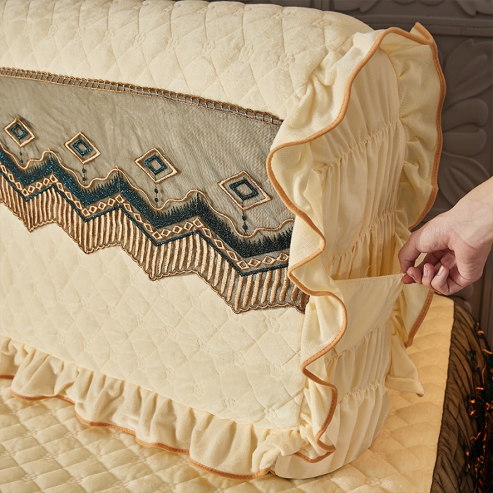 91家纺网 家纺一手货源 找家纺 情恒2025新款皇朝盛世系列全夹棉单床头罩大靠背靠垫 米黄色