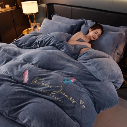 简爱 2025新款高克重简单款牛奶绒刺绣四件套 羽毛-蓝灰