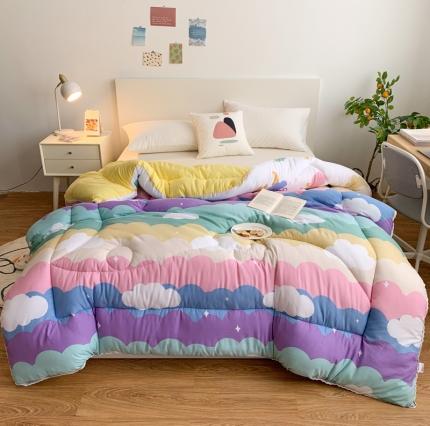 91家纺网 家纺一手货源 找家纺 （总）慕尚家纺 2022新款水洗棉小花边冬被-棚拍