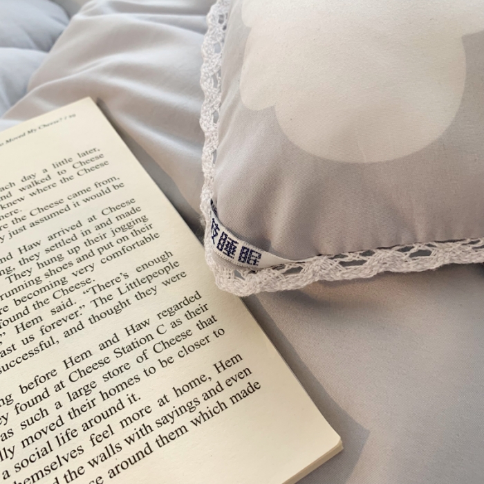 91家纺网 家纺一手货源 找家纺 （总）慕尚家纺 2022新款水洗棉小花边冬被-棚拍