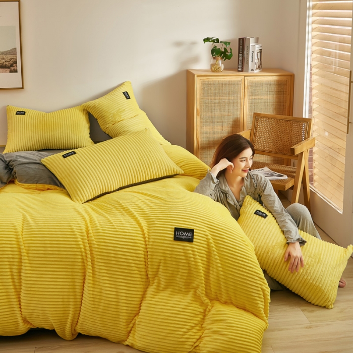 91家纺网 家纺一手货源 找家纺 爱洛家纺 2021新款保暖魔法绒四件套 黄色