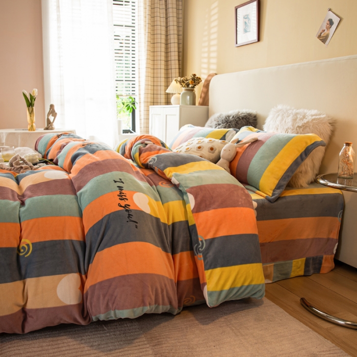 91家纺网 家纺一手货源 找家纺 凡客2021秋冬新款重3.8kg高克重牛奶绒印花四件套恋青春