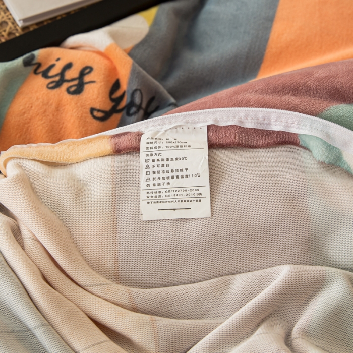 91家纺网 家纺一手货源 找家纺 凡客2021秋冬新款重3.8kg高克重牛奶绒印花四件套恋青春