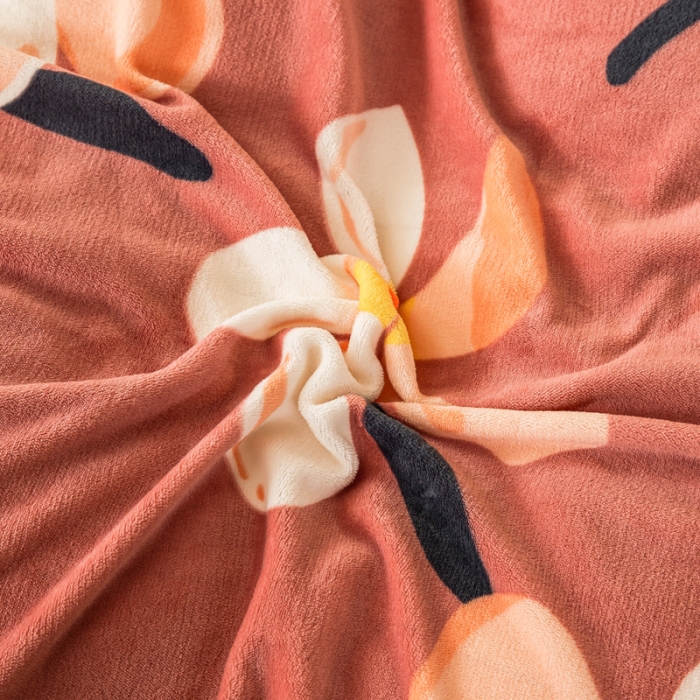 91家纺网 家纺一手货源 找家纺 凡客2021秋冬总重3.8kg高克重牛奶绒印花四件套那拉提红