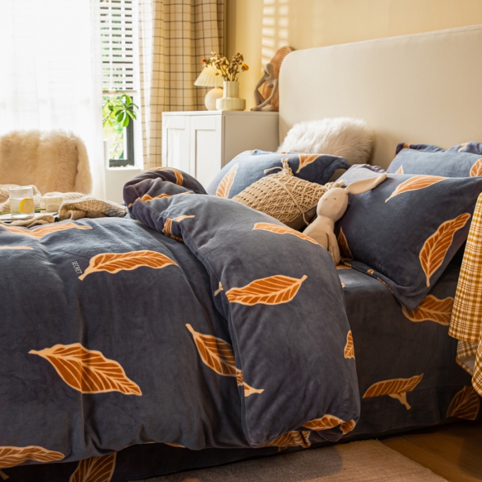 91家纺网 家纺一手货源 找家纺 凡客2021秋冬重3.8kg高克重牛奶绒印花四件套片片柔情紫