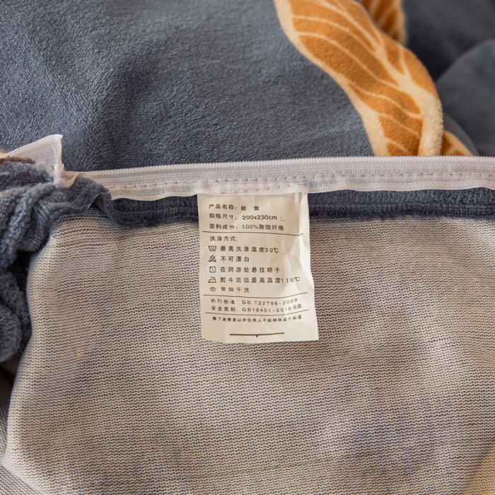 91家纺网 家纺一手货源 找家纺 凡客2021秋冬重3.8kg高克重牛奶绒印花四件套片片柔情紫