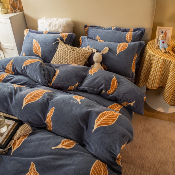 91家纺网 家纺一手货源 找家纺 凡客2021秋冬重3.8kg高克重牛奶绒印花四件套片片柔情紫