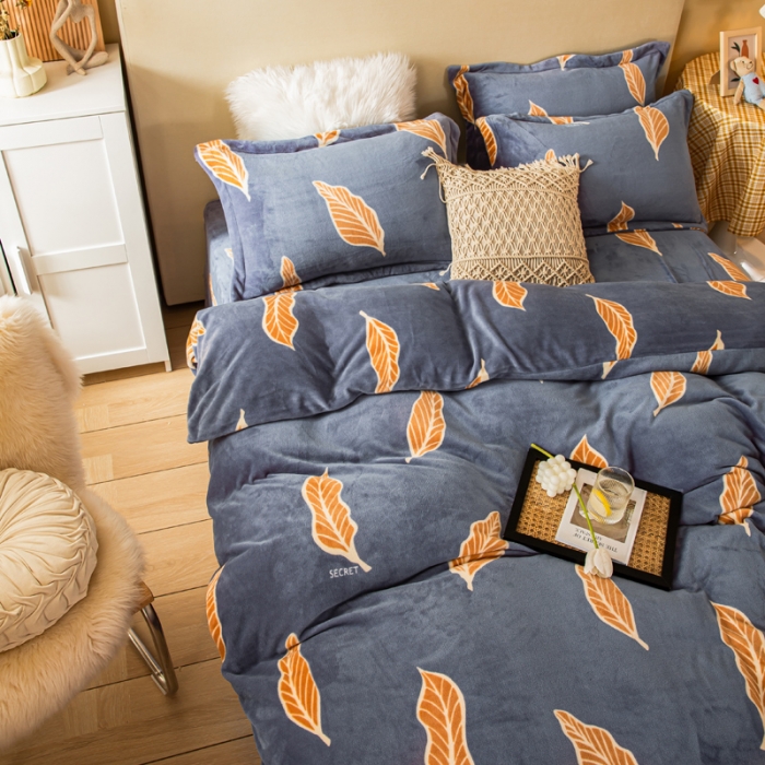 91家纺网 家纺一手货源 找家纺 凡客2021秋冬重3.8kg高克重牛奶绒印花四件套片片柔情紫