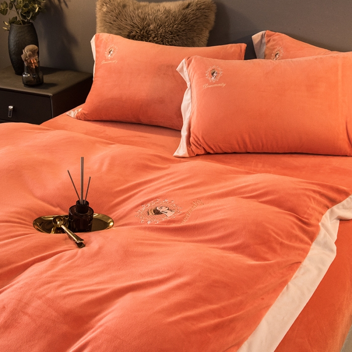 91家纺网 家纺一手货源 找家纺 凡客2021秋冬新款水晶绒绣花四件套-居里夫人 烈焰橙