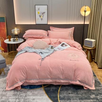 91家纺网 家纺一手货源 找家纺 星尚新款A类牛奶绒加厚保暖轻氧绒法莱绒水晶绣花四件套 曼享-仙女玉