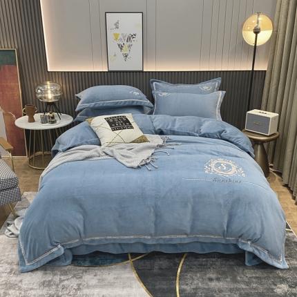 91家纺网 家纺一手货源 找家纺 星尚新款A类牛奶绒加厚保暖轻氧绒法莱绒水晶绣花四件套 曼享-月光蓝