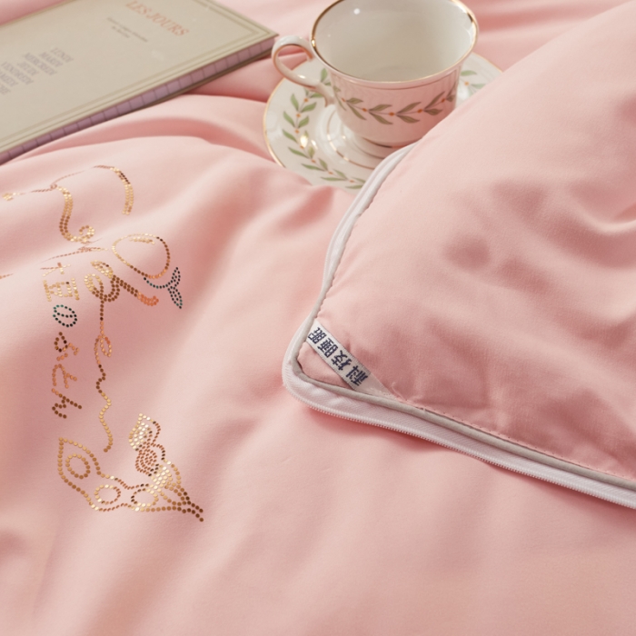 91家纺网 家纺一手货源 找家纺 慕尚 2022新款亲肤二合一大豆子母被镶钻款 大豆粉