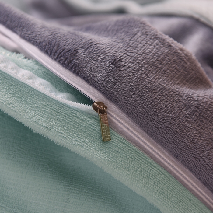 91家纺网 家纺一手货源 找家纺 艾米家居 2021新款牛奶绒刺绣H款四件套 豆绿