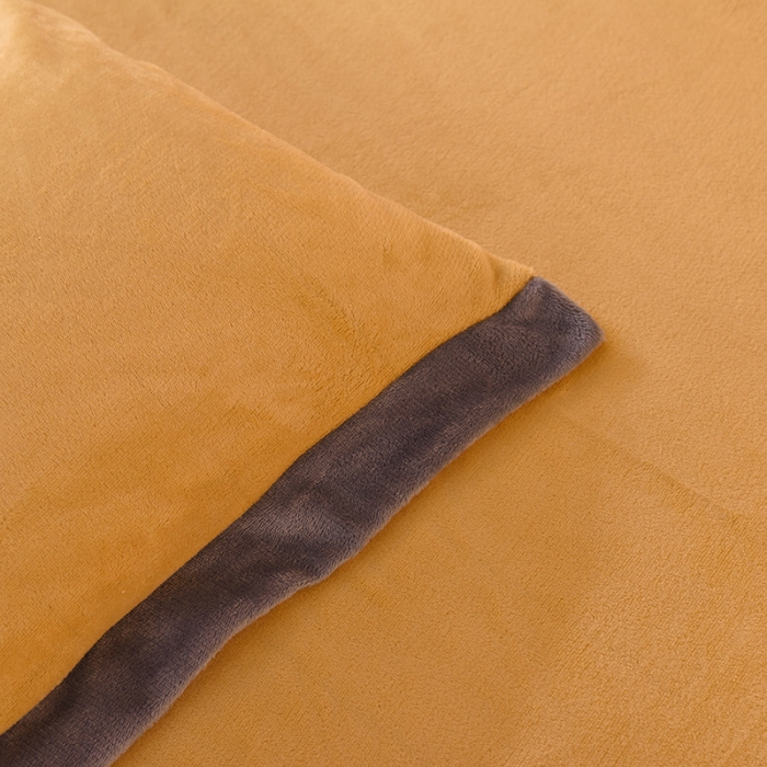 91家纺网 家纺一手货源 找家纺 艾米家居 2021新款牛奶绒刺绣H款四件套 黄