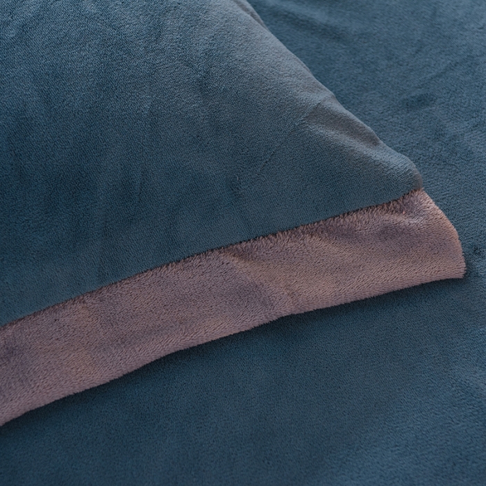 91家纺网 家纺一手货源 找家纺 艾米家居 2021新款牛奶绒刺绣H款四件套 深蓝