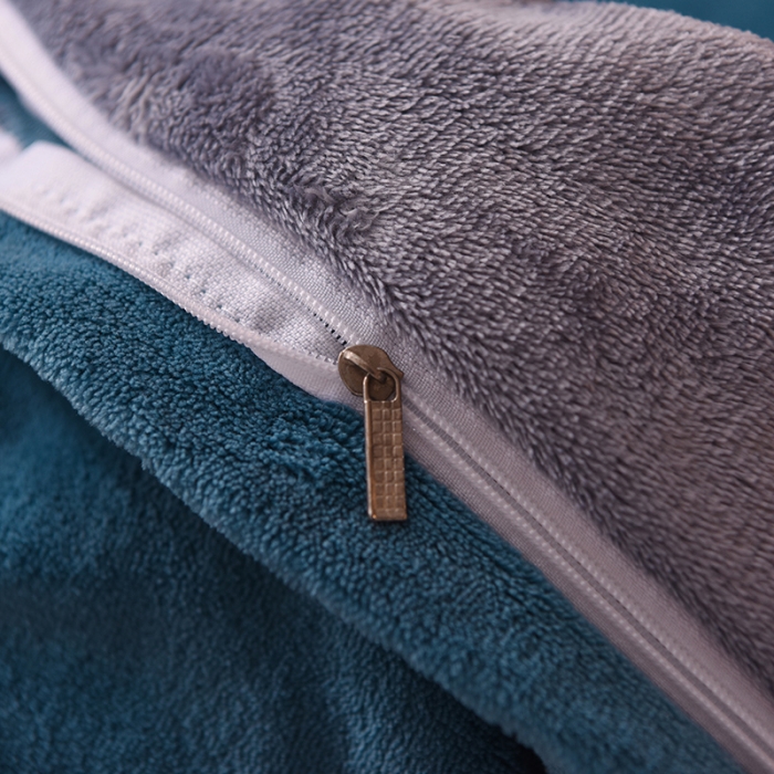 91家纺网 家纺一手货源 找家纺 艾米家居 2021新款牛奶绒刺绣H款四件套 深蓝