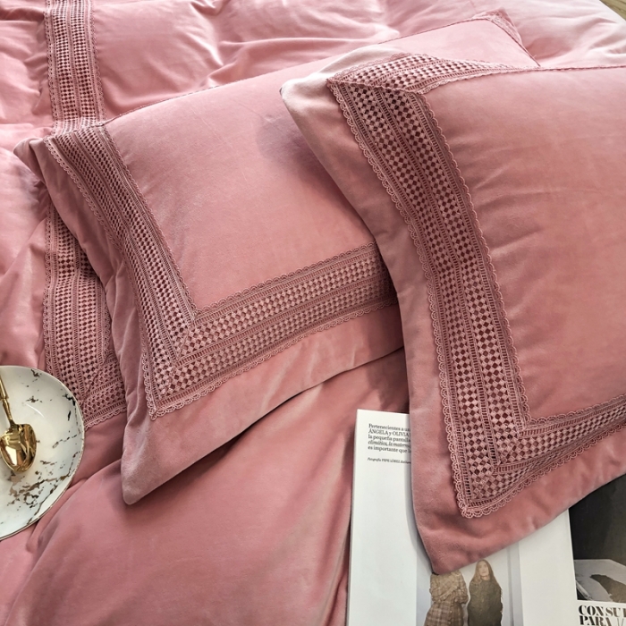 91家纺网 家纺一手货源 找家纺 榻尚 2021新款柔肤绒花边款四件套遇见系列 粉