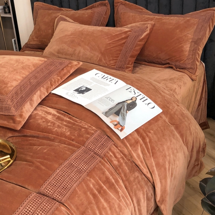 91家纺网 家纺一手货源 找家纺 榻尚 2021新款柔肤绒花边款四件套遇见系列 焦糖