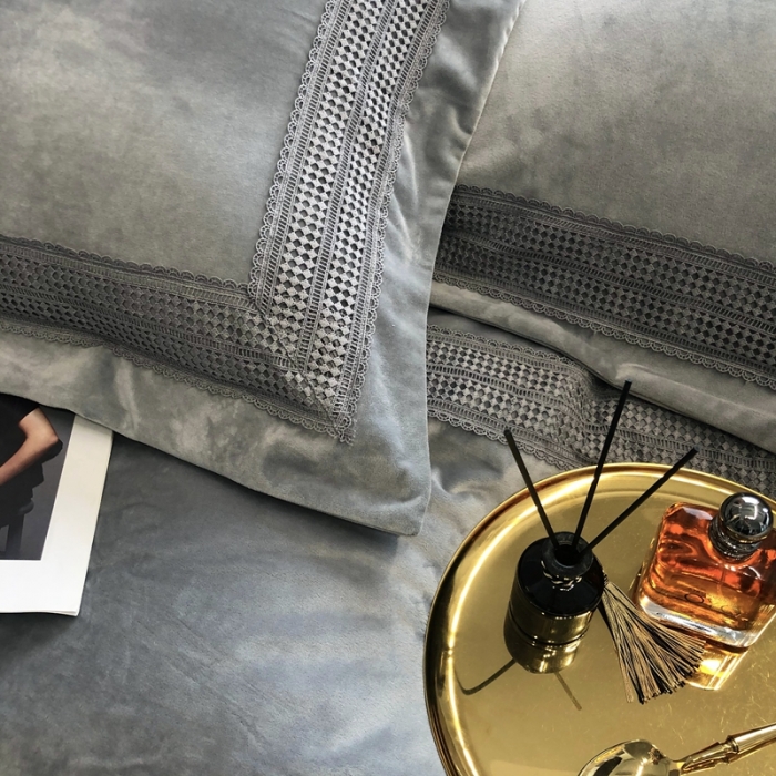 91家纺网 家纺一手货源 找家纺 榻尚 2021新款柔肤绒花边款四件套遇见系列 银灰