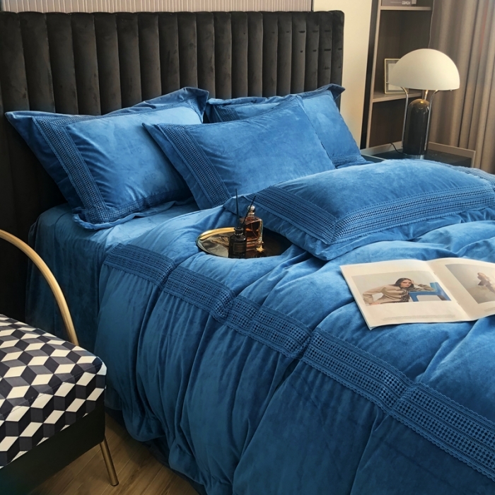 91家纺网 家纺一手货源 找家纺 榻尚 2021新款柔肤绒花边款四件套遇见系列 深蓝