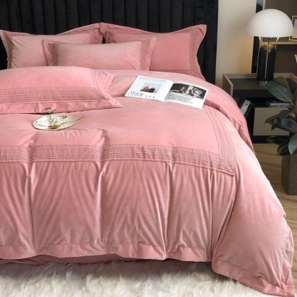 91家纺网 家纺一手货源 找家纺 榻尚 2021新款柔肤绒花边款四件套遇见系列 粉