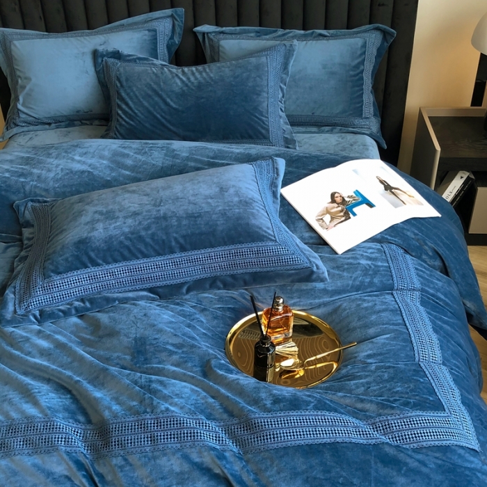 91家纺网 家纺一手货源 找家纺 榻尚 2021新款柔肤绒花边款四件套遇见系列 深蓝
