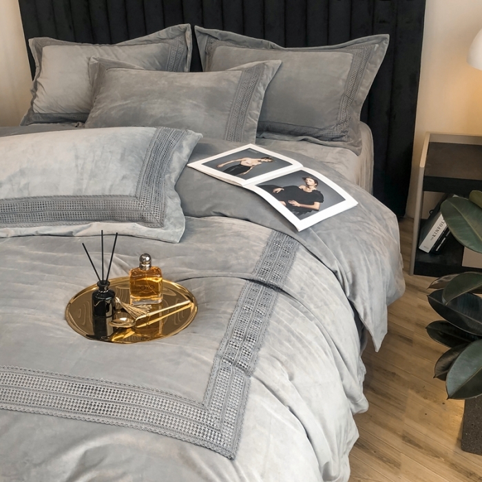 91家纺网 家纺一手货源 找家纺 榻尚 2021新款柔肤绒花边款四件套遇见系列 银灰