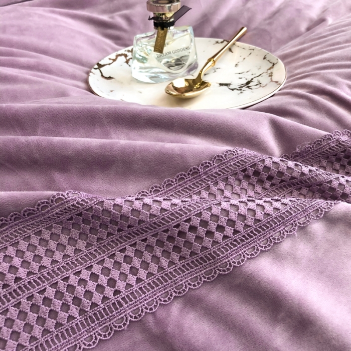 91家纺网 家纺一手货源 找家纺 榻尚 2021新款柔肤绒花边款四件套遇见系列 紫