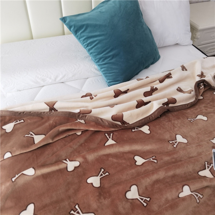 91家纺网 家纺一手货源 找家纺 卡奥AB版加厚复合云毯法莱绒毛毯空调休闲毯沙发盖毯 咖爱心