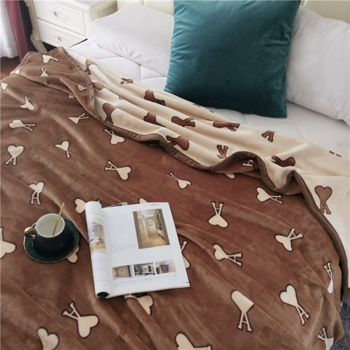 91家纺网 家纺一手货源 找家纺 卡奥AB版加厚复合云毯法莱绒毛毯空调休闲毯沙发盖毯 咖爱心