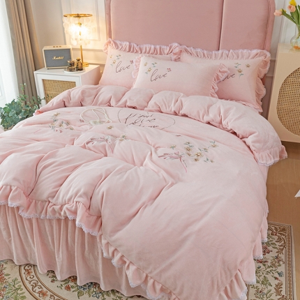 91家纺网 家纺一手货源 找家纺 （总）亲亲公主2025秋冬保暖新款牛奶绒保暖四件套绣花四件套