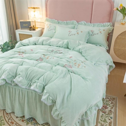 91家纺网 家纺一手货源 找家纺 （总）亲亲公主2025秋冬保暖新款牛奶绒保暖四件套绣花四件套