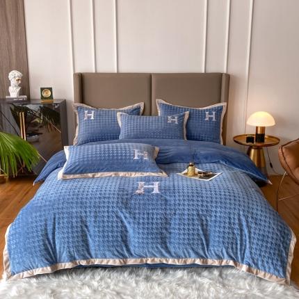 91家纺网 家纺一手货源 找家纺 （总）索飞特2021新款宝宝绒压花刺绣四件套