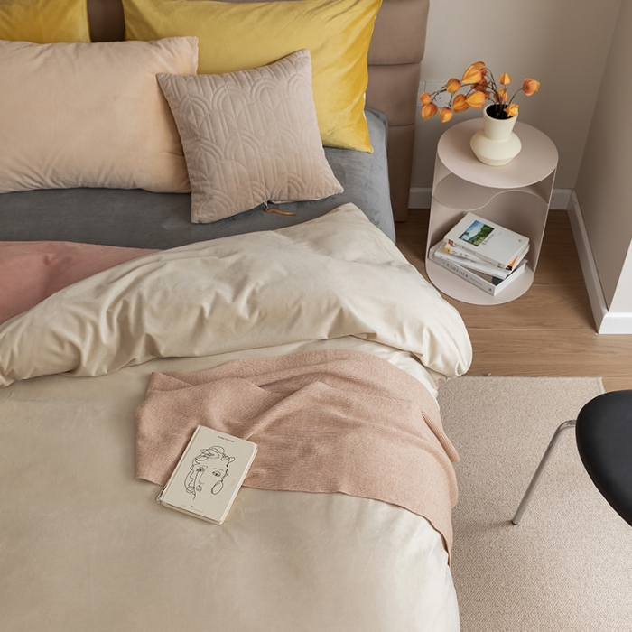 91家纺网 家纺一手货源 找家纺 寐眠2021新款天鹅绒被套 奶茶+浅粉