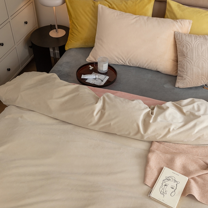 91家纺网 家纺一手货源 找家纺 寐眠2021新款天鹅绒被套 奶茶+浅粉
