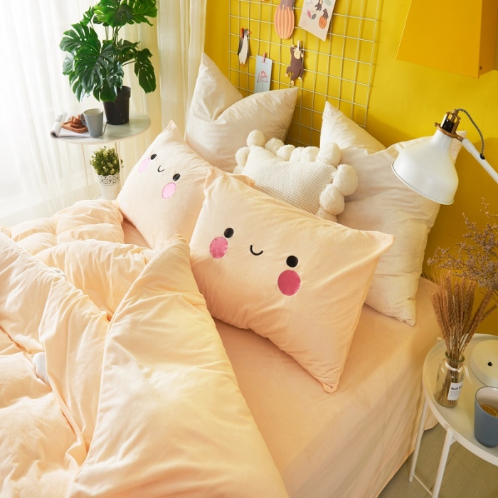 91家纺网 家纺一手货源 找家纺 青竹苑 2021新款婴儿宝宝绒牛奶绒贴布绣花四件套云朵米色