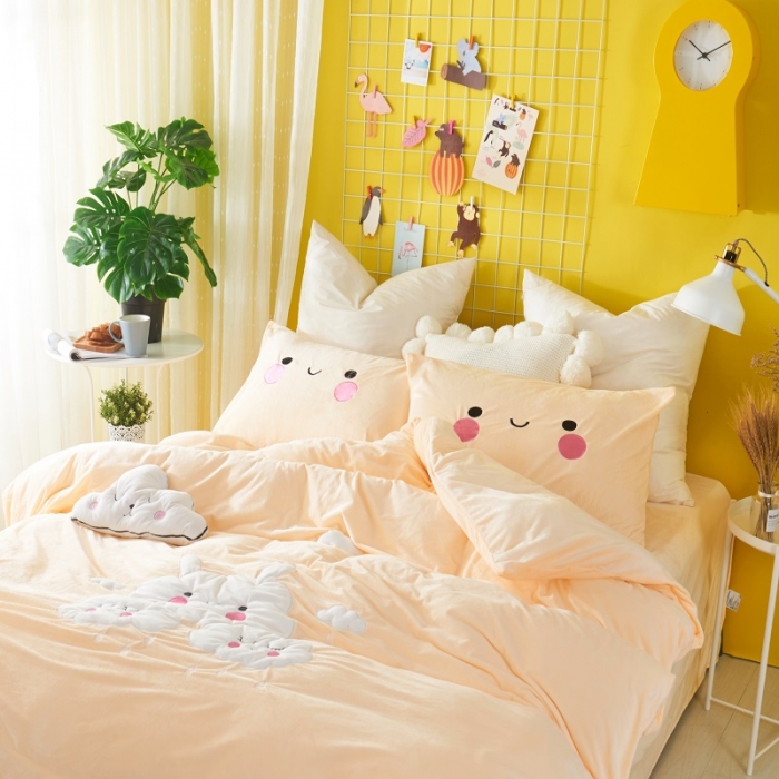 91家纺网 家纺一手货源 找家纺 青竹苑 2021新款婴儿宝宝绒牛奶绒贴布绣花四件套云朵米色