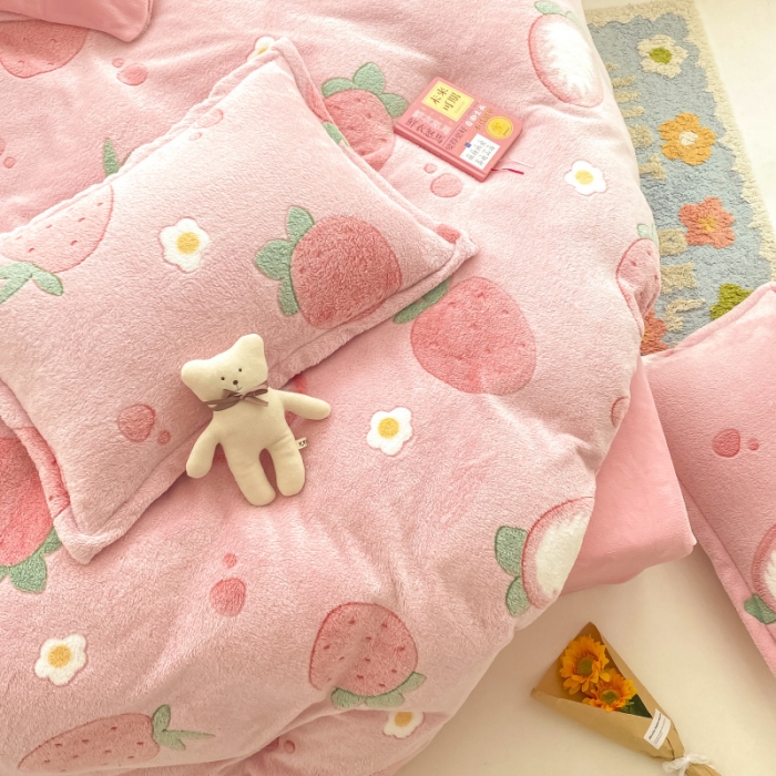 91家纺网 家纺一手货源 找家纺 川悦生活 2021新款立体雪花绒四件套直播供货 小草莓粉