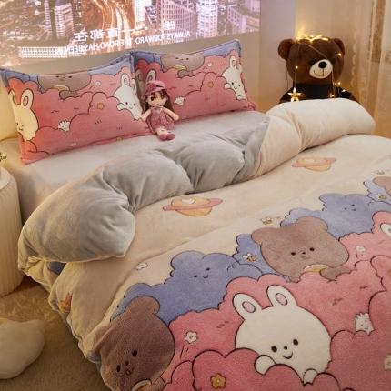 91家纺网 家纺一手货源 找家纺 佰亿莱2024新款5D雕花雪花绒四件套 兔兔熊