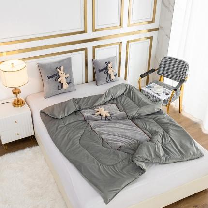 91家纺网 家纺一手货源 找家纺 （总）宝马家纺 2022新款毛巾绣抱枕被