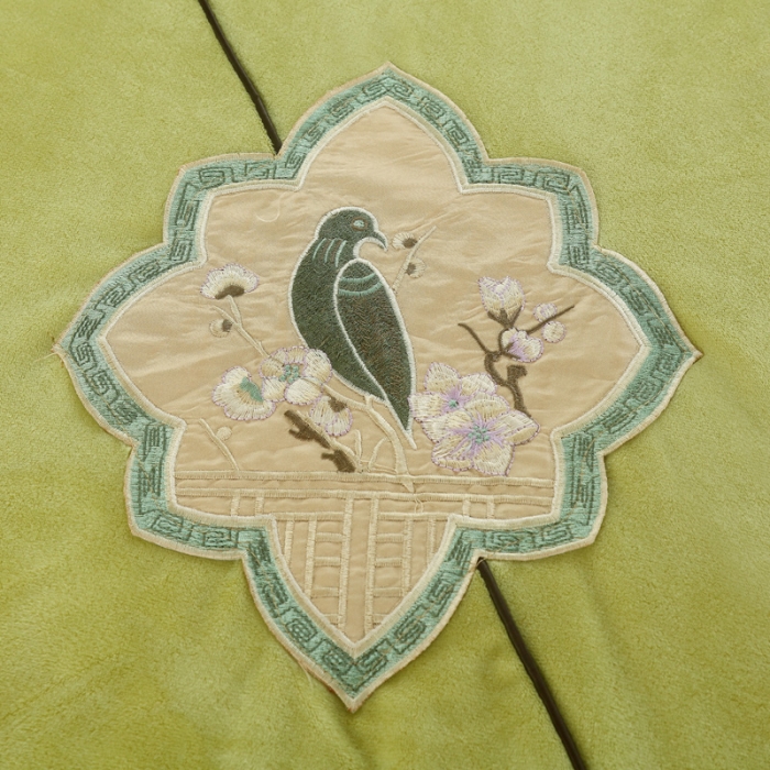 91家纺网 家纺一手货源 找家纺 不打烊家纺 2021新款古韵新生水晶绒美容床罩 果绿