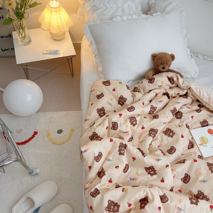 91家纺网 家纺一手货源 找家纺 星期八 2021新款韩国超ins进口安抚豆豆被子春秋被 玫瑰熊